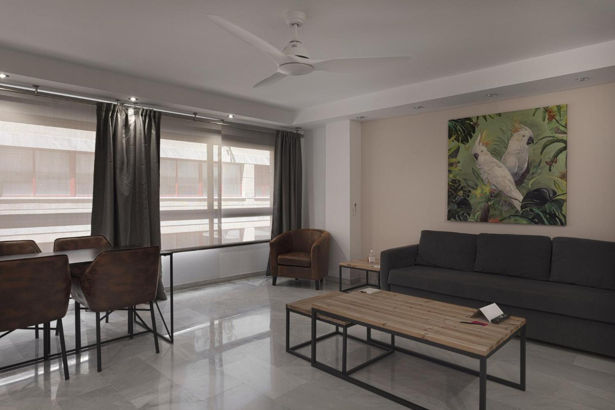 Beach Malagueta By Caleta Homes マラガ エクステリア 写真